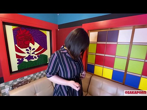 ❤️ Cutie Japanese pẹlu awọn omu nla ṣe baraenisere pẹlu awọn nkan isere ibalopọ ati pe o ni orgasm kan. O sọrọ ninu ifọrọwanilẹnuwo kan nipa iriri onibaje rẹ. Awọn ori omu nla ati obo ti o ni irun ti n kerora. Osaka onihoho ❌ si wa ❌️