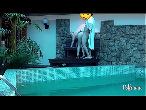 ❤️ Oga pe iranṣẹbinrin si awọn pool, sugbon ko le koju kan gbona ❌ si wa ❌️